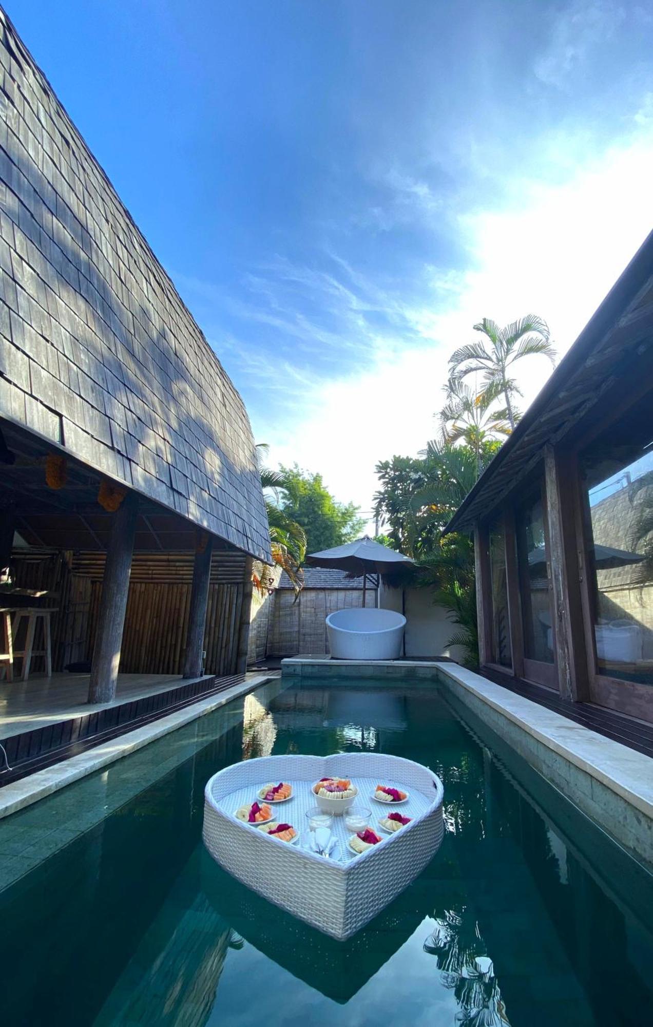 Grand Biue Villa Seminyak (Bali)